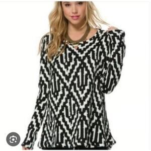 Mumu Mellow Navajo Black And White Sweater